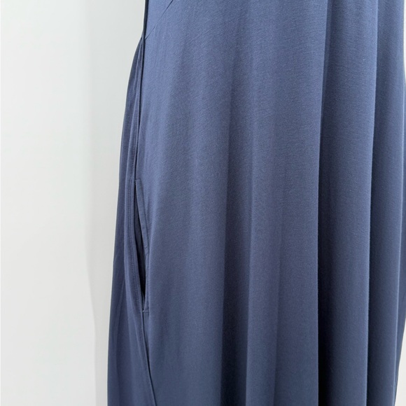 ❎SheBird The Harper Halter Bra Midi Dress in Navy | Size 3 (S/M - 6) - Picture 7 of 9